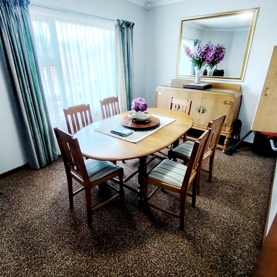 5 Bedroom Property for Sale in Vincent Heights Eastern Cape